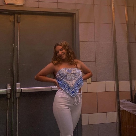 tie up light blue print top🤍 - Picture 2 of 4